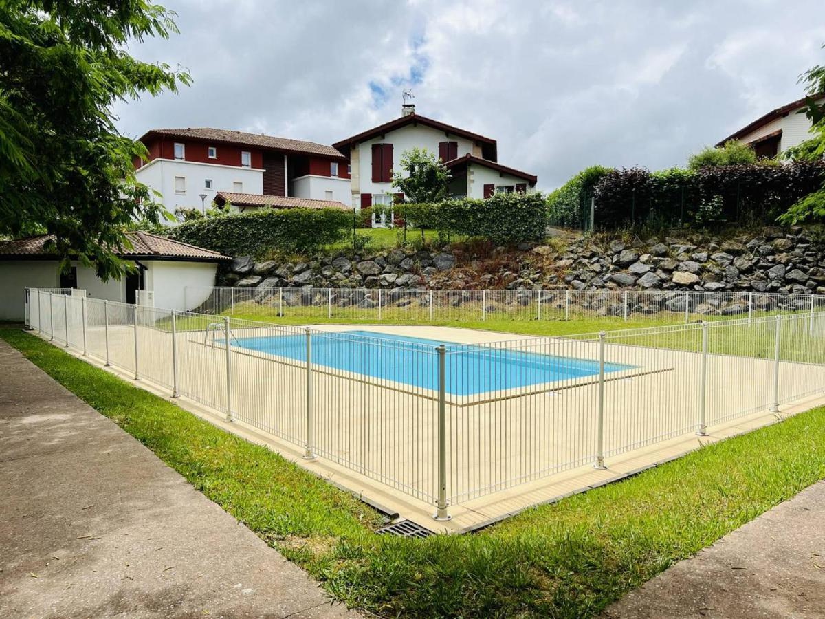 Appartement F2 A Cambo-Les-Bains Avec Piscine, Proche Thermes, Terrasse Et Parking - Fr-1-495-36 Zewnętrze zdjęcie